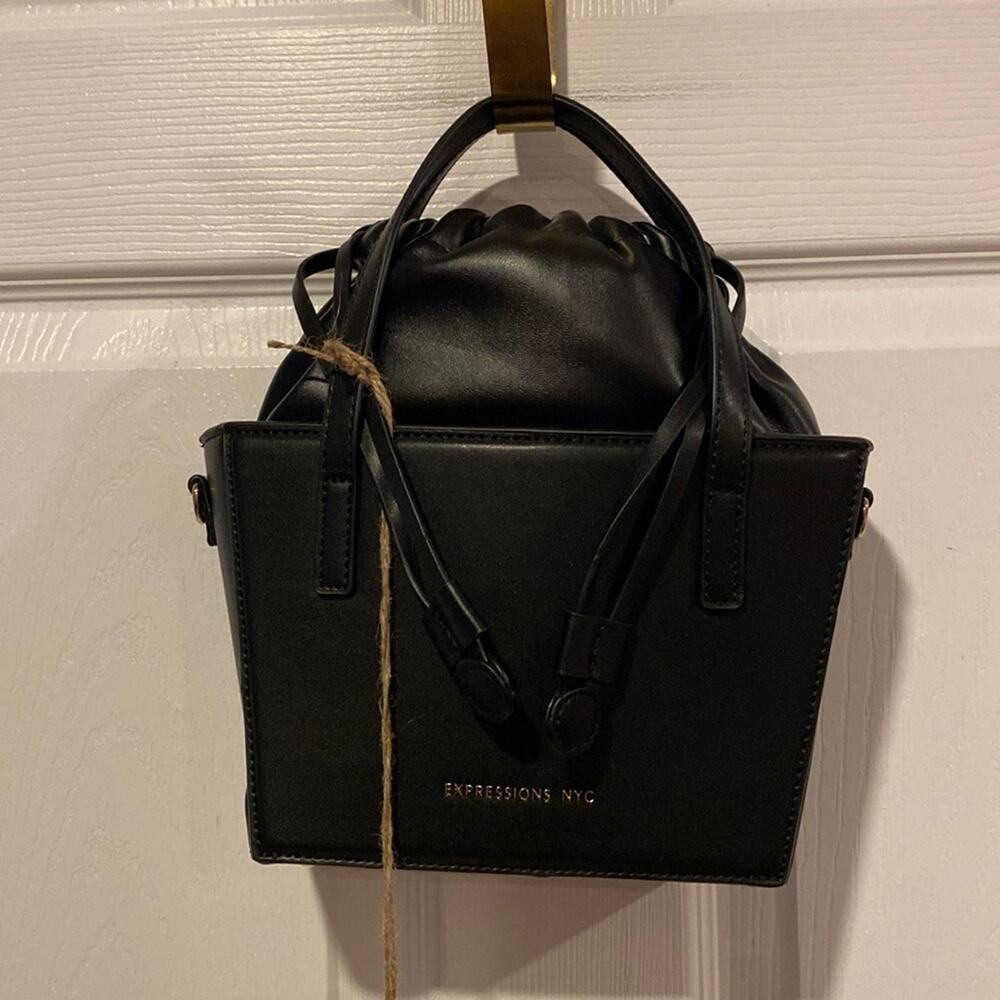 BNWT EXPRESSIONS NYC Black Drawstring Mini Bucket Crossbody Bag